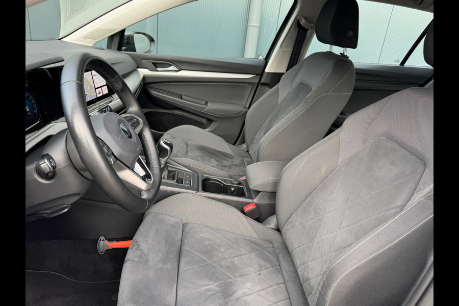 Volkswagen Golf 1.0 TSI Life * Memory * Massage * Camera * Side Assist *