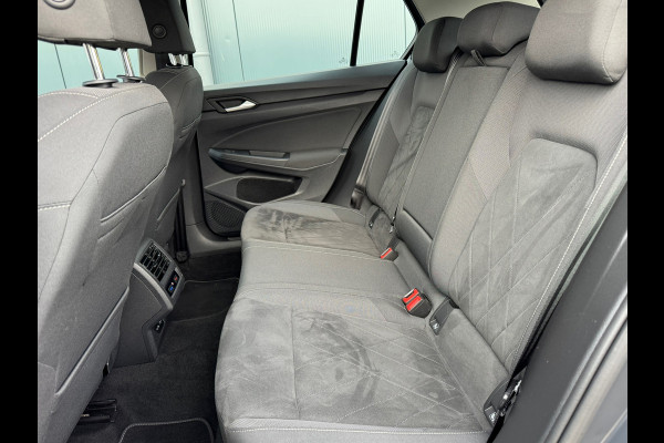 Volkswagen Golf 1.0 TSI Life * Memory * Massage * Camera * Side Assist *