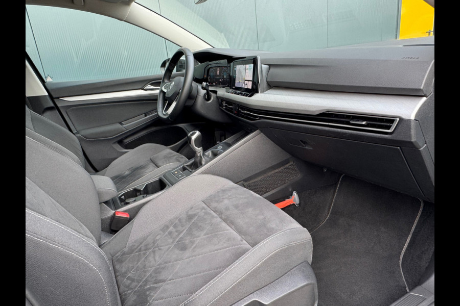 Volkswagen Golf 1.0 TSI Life * Memory * Massage * Camera * Side Assist *