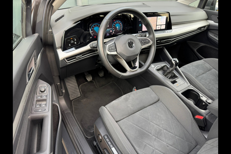 Volkswagen Golf 1.0 TSI Life * Memory * Massage * Camera * Side Assist *