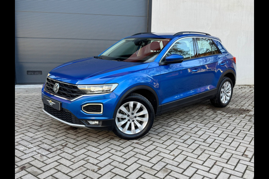 Volkswagen T-Roc 1.0 TSI Style * Navigatie * Led * Stoelverwarming * Adaptieve Cruise Control *