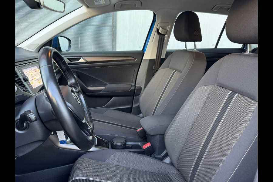 Volkswagen T-Roc 1.0 TSI Style * Navigatie * Led * Stoelverwarming * Adaptieve Cruise Control *