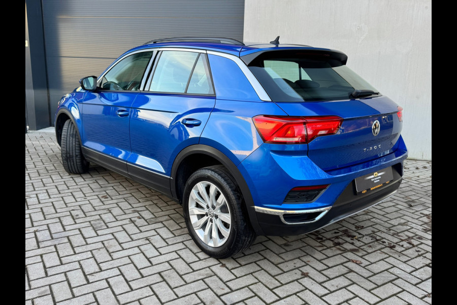 Volkswagen T-Roc 1.0 TSI Style * Navigatie * Led * Stoelverwarming * Adaptieve Cruise Control *