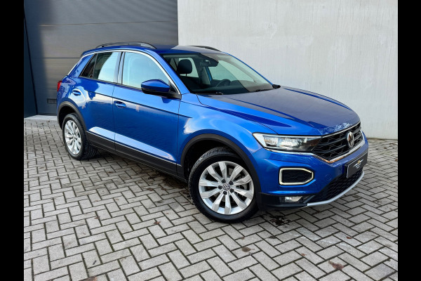Volkswagen T-Roc 1.0 TSI Style * Navigatie * Led * Stoelverwarming * Adaptieve Cruise Control *