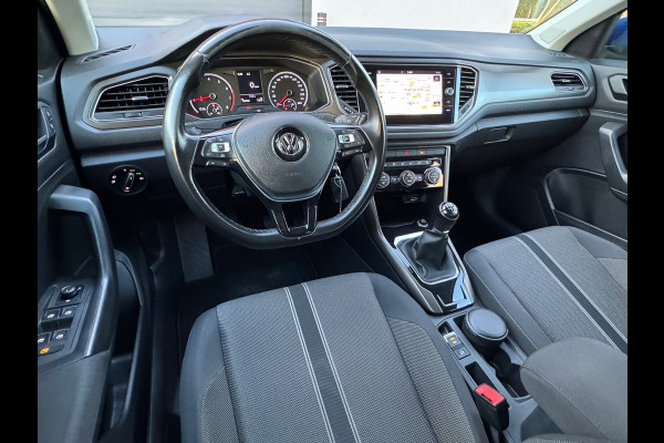 Volkswagen T-Roc 1.0 TSI Style * Navigatie * Led * Stoelverwarming * Adaptieve Cruise Control *