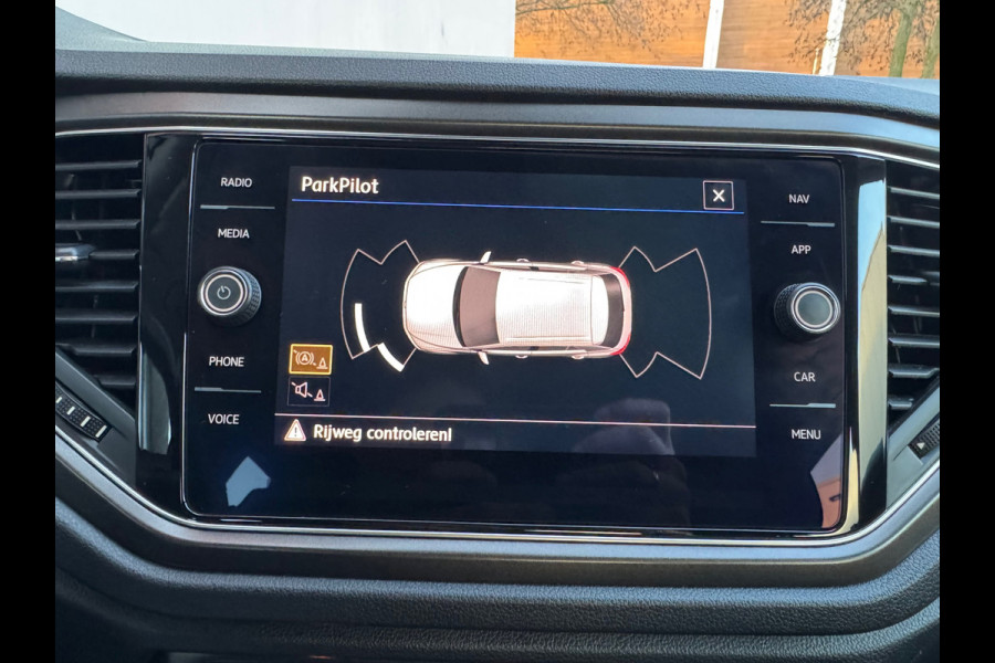 Volkswagen T-Roc 1.0 TSI Style * Navigatie * Led * Stoelverwarming * Adaptieve Cruise Control *