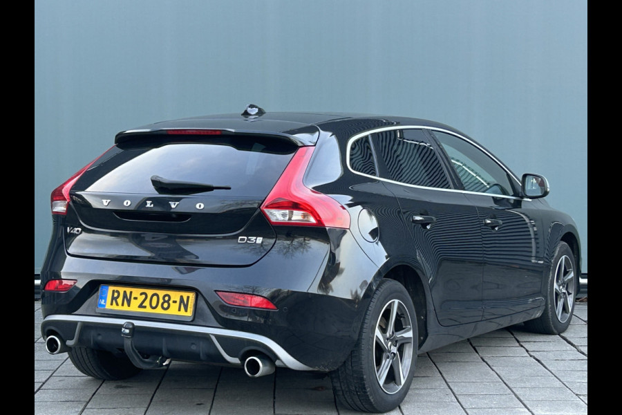 Volvo V40 BWJ 2018 | 2.0 D3 150PK R-DESIGN | TREKHAAK | PANO DAK | LEER | CAMERA A | CLIMA | NAVI | STOELVERW | PREMIUM AUDIO