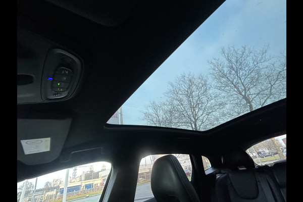 Volvo V40 BWJ 2018 | 2.0 D3 150PK R-DESIGN | TREKHAAK | PANO DAK | LEER | CAMERA A | CLIMA | NAVI | STOELVERW | PREMIUM AUDIO