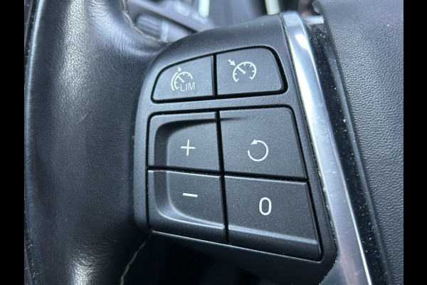 Volvo V40 BWJ 2018 | 2.0 D3 150PK R-DESIGN | TREKHAAK | PANO DAK | LEER | CAMERA A | CLIMA | NAVI | STOELVERW | PREMIUM AUDIO