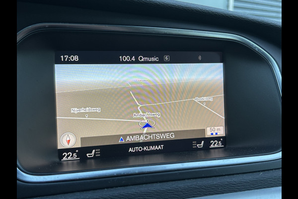 Volvo V40 BWJ 2018 | 2.0 D3 150PK R-DESIGN | TREKHAAK | PANO DAK | LEER | CAMERA A | CLIMA | NAVI | STOELVERW | PREMIUM AUDIO