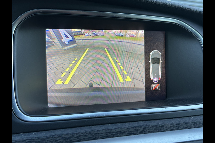 Volvo V40 BWJ 2018 | 2.0 D3 150PK R-DESIGN | TREKHAAK | PANO DAK | LEER | CAMERA A | CLIMA | NAVI | STOELVERW | PREMIUM AUDIO