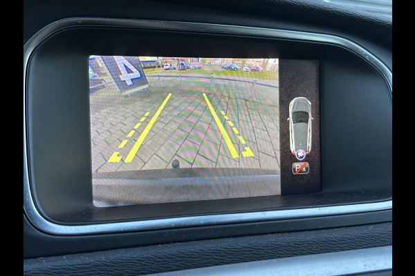 Volvo V40 BWJ 2018 | 2.0 D3 150PK R-DESIGN | TREKHAAK | PANO DAK | LEER | CAMERA A | CLIMA | NAVI | STOELVERW | PREMIUM AUDIO