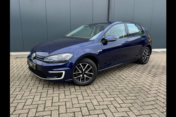 Volkswagen e-Golf * Navigatie * Camera * Led * Allseason banden *