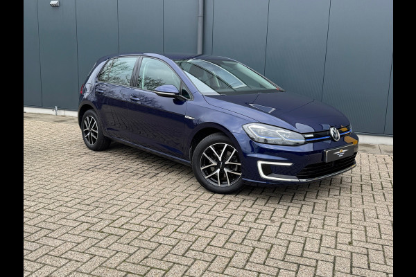 Volkswagen e-Golf * Navigatie * Camera * Led * Allseason banden *
