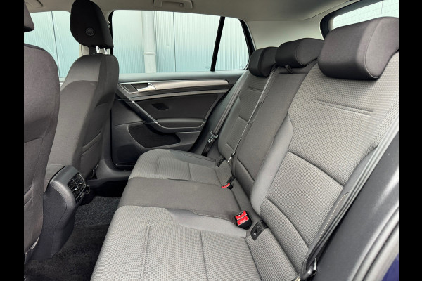 Volkswagen e-Golf * Navigatie * Camera * Led * Allseason banden *