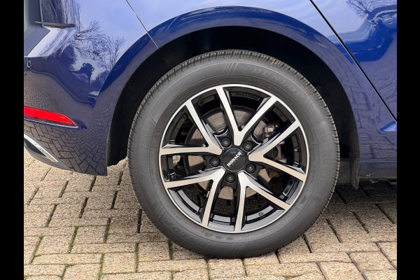 Volkswagen e-Golf * Navigatie * Camera * Led * Allseason banden *