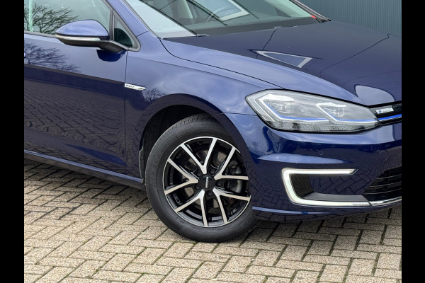 Volkswagen e-Golf * Navigatie * Camera * Led * Allseason banden *