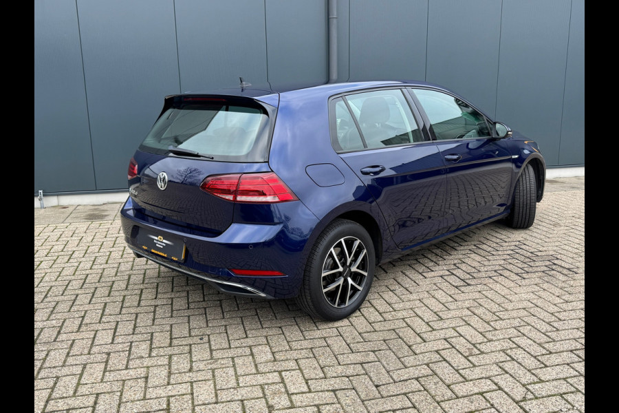 Volkswagen e-Golf * Navigatie * Camera * Led * Allseason banden *