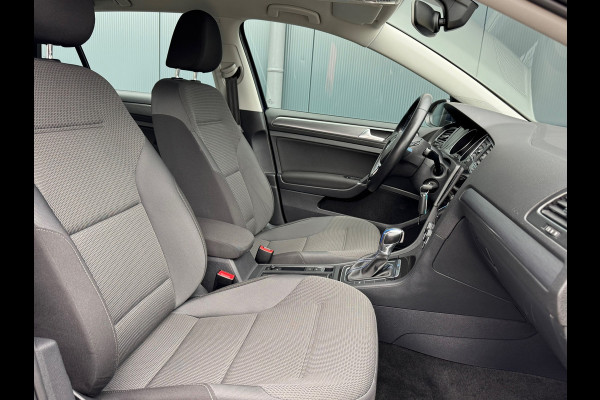 Volkswagen e-Golf * Navigatie * Camera * Led * Allseason banden *