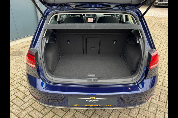 Volkswagen e-Golf * Navigatie * Camera * Led * Allseason banden *