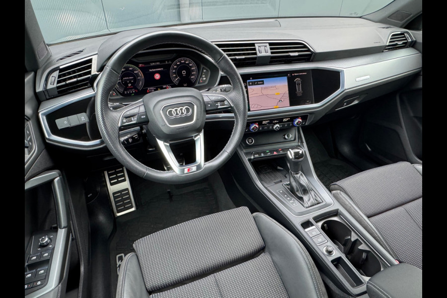 Audi Q3 45 TFSI e S-Line Edition * Navigatie * Stoelverwarming * Side Assist * Adaptieve Cruise Control *