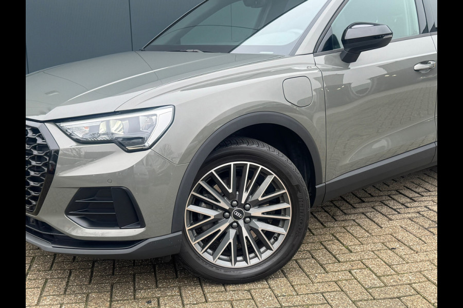 Audi Q3 45 TFSI e S-Line Edition * Navigatie * Stoelverwarming * Side Assist * Adaptieve Cruise Control *