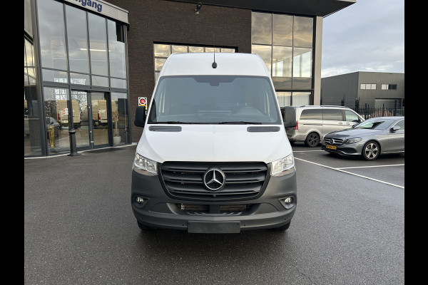 Mercedes-Benz Sprinter 317 CDI L2 H2 Automaat / 360 Camera / MBUX / Navigatie / Cruise control / Airco / 270 Graden achterdeuren