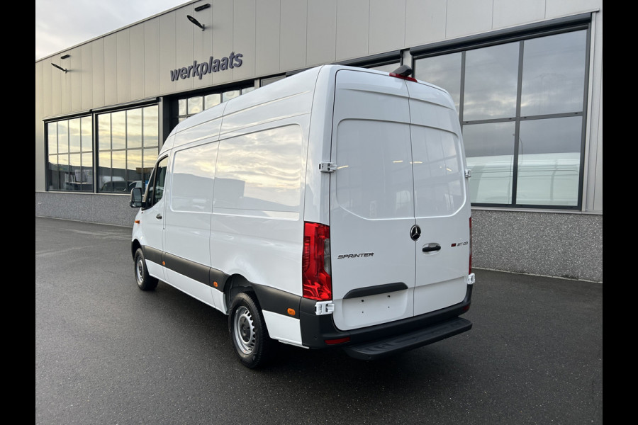 Mercedes-Benz Sprinter 317 CDI L2 H2 Automaat / 360 Camera / MBUX / Navigatie / Cruise control / Airco / 270 Graden achterdeuren