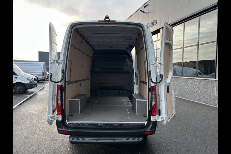 Mercedes-Benz Sprinter 317 CDI L2 H2 Automaat / 360 Camera / MBUX / Navigatie / Cruise control / Airco / 270 Graden achterdeuren