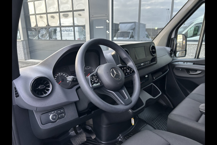 Mercedes-Benz Sprinter 317 CDI L2 H2 Automaat / 360 Camera / MBUX / Navigatie / Cruise control / Airco / 270 Graden achterdeuren
