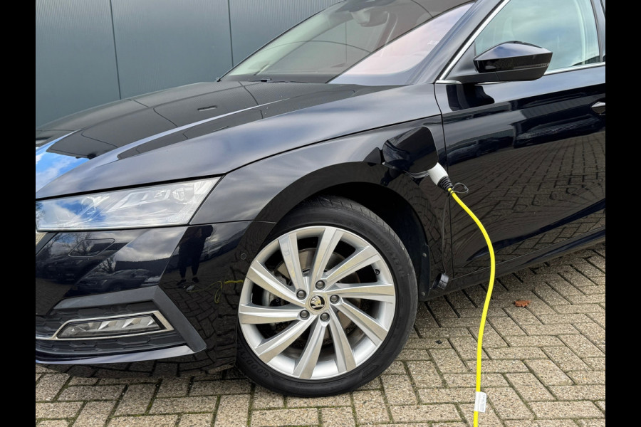 Škoda Octavia Combi 1.4 TSI iV PHEV * Panorama * Stoelventilatie * 2x Memory * Head-up Display *