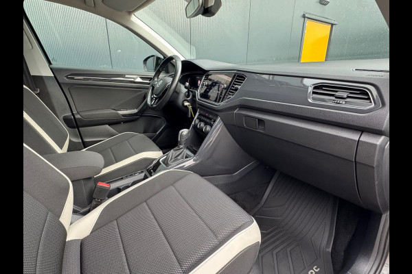Volkswagen T-Roc 1.5 TSI Automaat Sport * Virtual Cockpit * Carplay * Full Led * Adaptieve Cruise *