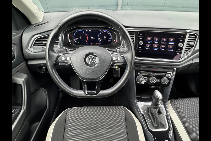 Volkswagen T-Roc 1.5 TSI Automaat Sport * Virtual Cockpit * Carplay * Full Led * Adaptieve Cruise *