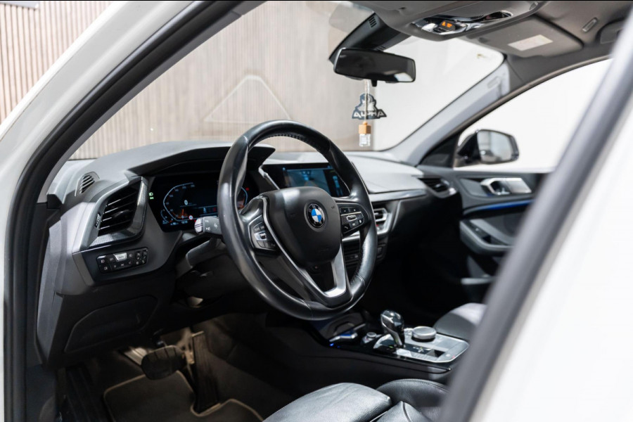 BMW 1-serie 116d Corporate Executive LED AUT NAVI