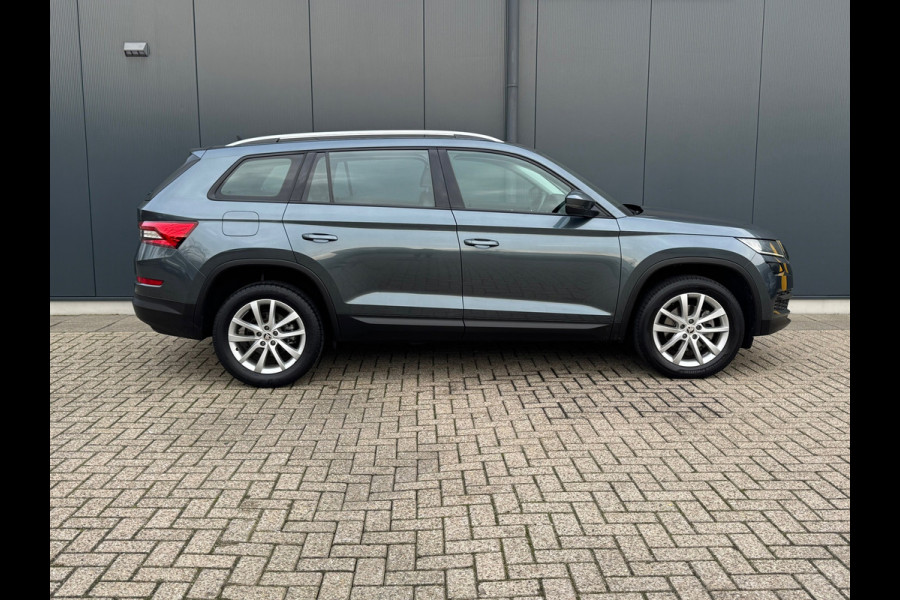 Škoda Kodiaq 1.5 TSI Automaat Business Edition 7 persoons * Trekhaak * Camera * Led * Navigatie *