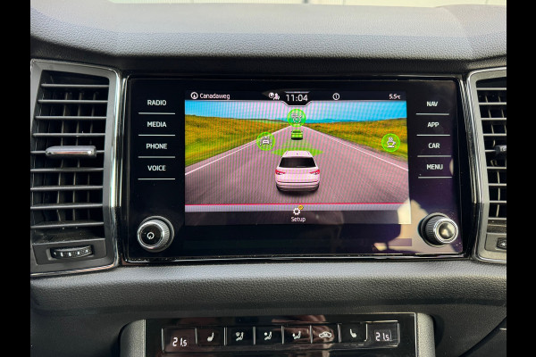 Škoda Kodiaq 1.5 TSI Automaat Business Edition 7 persoons * Trekhaak * Camera * Led * Navigatie *