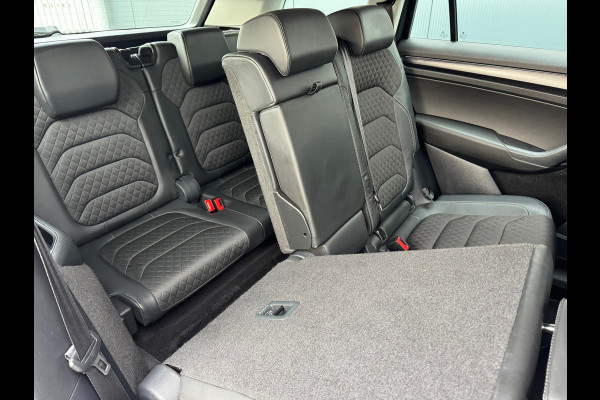 Škoda Kodiaq 1.5 TSI Automaat Business Edition 7 persoons * Trekhaak * Camera * Led * Navigatie *