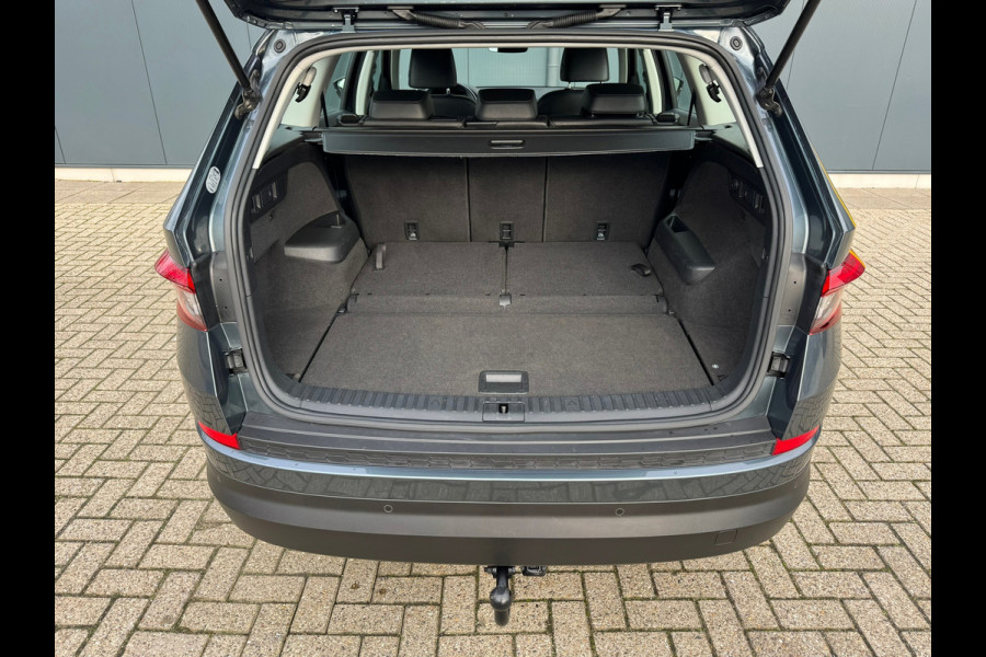 Škoda Kodiaq 1.5 TSI Automaat Business Edition 7 persoons * Trekhaak * Camera * Led * Navigatie *