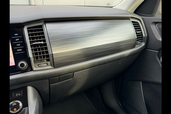 Škoda Kodiaq 1.5 TSI Automaat Business Edition 7 persoons * Trekhaak * Camera * Led * Navigatie *