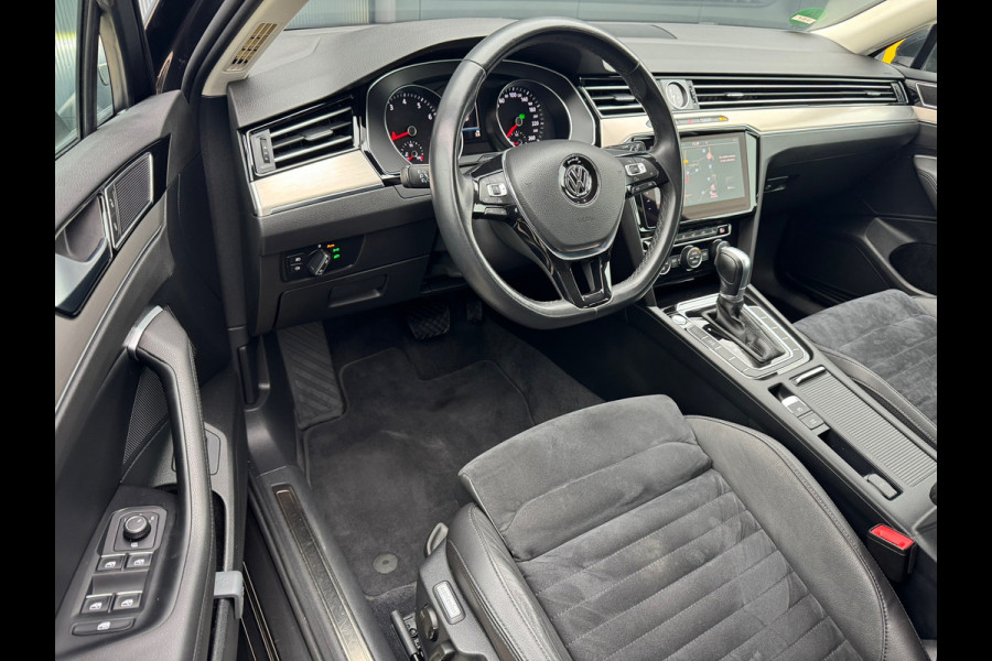 Volkswagen Passat Variant 1.4 TSI Automaat Highline * Trekhaak * Camera * Stoelverwarming * Adaptieve Cruise Control *