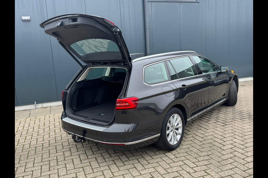 Volkswagen Passat Variant 1.4 TSI Automaat Highline * Trekhaak * Camera * Stoelverwarming * Adaptieve Cruise Control *