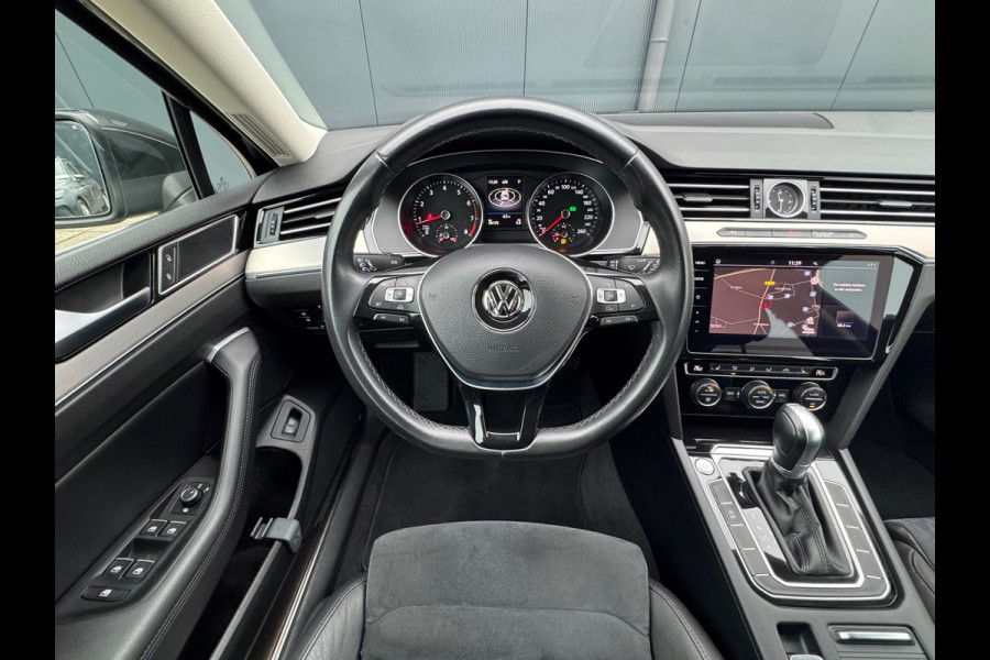 Volkswagen Passat Variant 1.4 TSI Automaat Highline * Trekhaak * Camera * Stoelverwarming * Adaptieve Cruise Control *