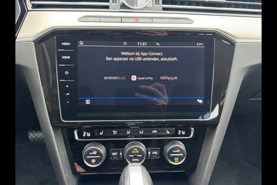 Volkswagen Passat Variant 1.4 TSI Automaat Highline * Trekhaak * Camera * Stoelverwarming * Adaptieve Cruise Control *