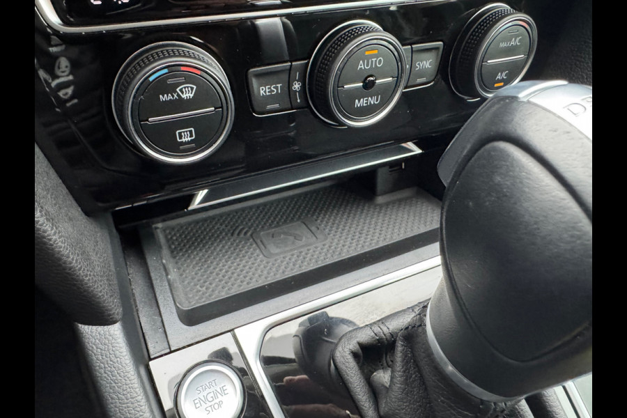 Volkswagen Passat Variant 1.4 TSI Automaat Highline * Trekhaak * Camera * Stoelverwarming * Adaptieve Cruise Control *