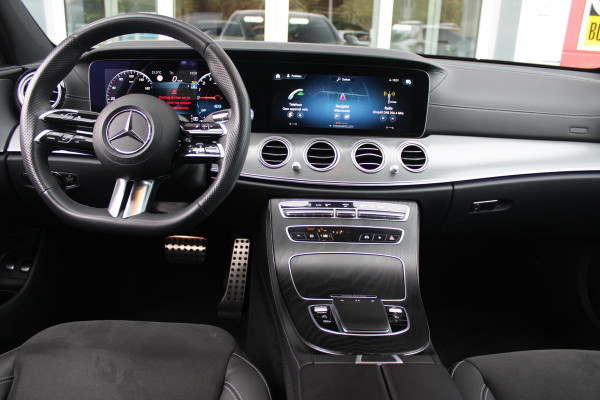 Mercedes-Benz E-Klasse 300e 320PK BUSINESS SOLUTION AMG NIGHT EDITION | MULTISPAAKS AMG VELGEN | 360° CAMERA | | TREKHAAK | MULTIBEAM MATRIX LED KOPLAMPEN | LED ACHTERLICHTEN | ELEKTRISCH VERSTELBARE VOORSTOELEN MET GEHEUGEN FUNCTIE |  ALCANTARA / KUNSTLEDEREN BEKLEDING | VOORSTOELEN VERWARMBAAR | FULL MAP MBUX AUGMENTED REALITY NAVIGATIE | VERKEERSLICHTWEERGAVE | APPLE CARPLAY / ANDROID AUTO | SFEERVERLICHTING | ELEKTRONIC CLIMATE CONTROL |