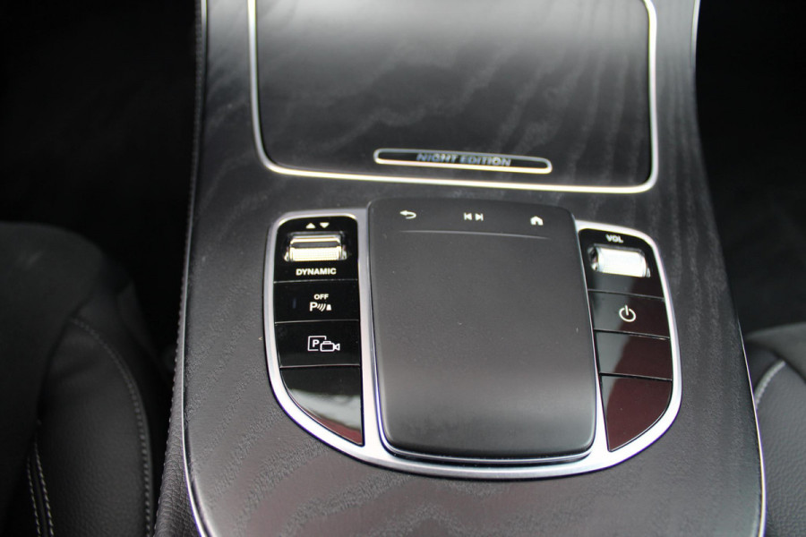 Mercedes-Benz E-Klasse 300e 320PK BUSINESS SOLUTION AMG NIGHT EDITION | MULTISPAAKS AMG VELGEN | 360° CAMERA | | TREKHAAK | MULTIBEAM MATRIX LED KOPLAMPEN | LED ACHTERLICHTEN | ELEKTRISCH VERSTELBARE VOORSTOELEN MET GEHEUGEN FUNCTIE |  ALCANTARA / KUNSTLEDEREN BEKLEDING | VOORSTOELEN VERWARMBAAR | FULL MAP MBUX AUGMENTED REALITY NAVIGATIE | VERKEERSLICHTWEERGAVE | APPLE CARPLAY / ANDROID AUTO | SFEERVERLICHTING | ELEKTRONIC CLIMATE CONTROL |