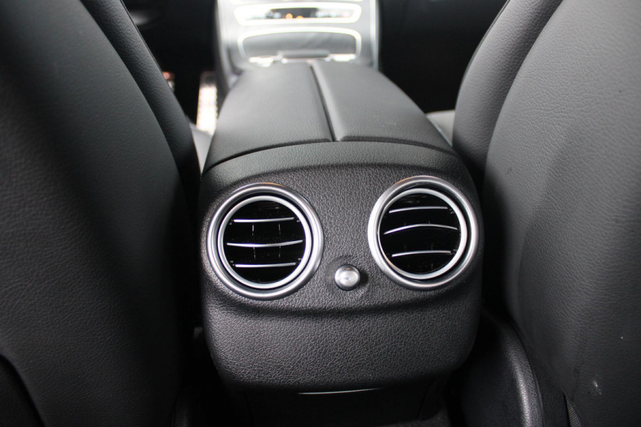 Mercedes-Benz E-Klasse 300e 320PK BUSINESS SOLUTION AMG NIGHT EDITION | MULTISPAAKS AMG VELGEN | 360° CAMERA | | TREKHAAK | MULTIBEAM MATRIX LED KOPLAMPEN | LED ACHTERLICHTEN | ELEKTRISCH VERSTELBARE VOORSTOELEN MET GEHEUGEN FUNCTIE |  ALCANTARA / KUNSTLEDEREN BEKLEDING | VOORSTOELEN VERWARMBAAR | FULL MAP MBUX AUGMENTED REALITY NAVIGATIE | VERKEERSLICHTWEERGAVE | APPLE CARPLAY / ANDROID AUTO | SFEERVERLICHTING | ELEKTRONIC CLIMATE CONTROL |