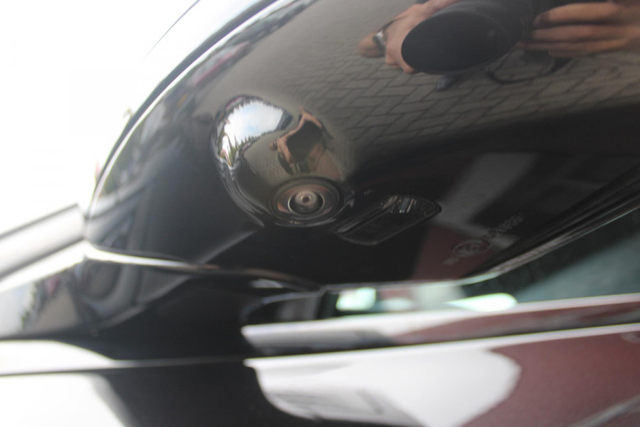 Mercedes-Benz E-Klasse 300e 320PK BUSINESS SOLUTION AMG NIGHT EDITION | MULTISPAAKS AMG VELGEN | 360° CAMERA | | TREKHAAK | MULTIBEAM MATRIX LED KOPLAMPEN | LED ACHTERLICHTEN | ELEKTRISCH VERSTELBARE VOORSTOELEN MET GEHEUGEN FUNCTIE |  ALCANTARA / KUNSTLEDEREN BEKLEDING | VOORSTOELEN VERWARMBAAR | FULL MAP MBUX AUGMENTED REALITY NAVIGATIE | VERKEERSLICHTWEERGAVE | APPLE CARPLAY / ANDROID AUTO | SFEERVERLICHTING | ELEKTRONIC CLIMATE CONTROL |