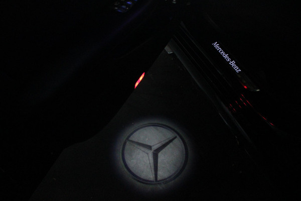Mercedes-Benz E-Klasse 300e 320PK BUSINESS SOLUTION AMG NIGHT EDITION | MULTISPAAKS AMG VELGEN | 360° CAMERA | | TREKHAAK | MULTIBEAM MATRIX LED KOPLAMPEN | LED ACHTERLICHTEN | ELEKTRISCH VERSTELBARE VOORSTOELEN MET GEHEUGEN FUNCTIE |  ALCANTARA / KUNSTLEDEREN BEKLEDING | VOORSTOELEN VERWARMBAAR | FULL MAP MBUX AUGMENTED REALITY NAVIGATIE | VERKEERSLICHTWEERGAVE | APPLE CARPLAY / ANDROID AUTO | SFEERVERLICHTING | ELEKTRONIC CLIMATE CONTROL |