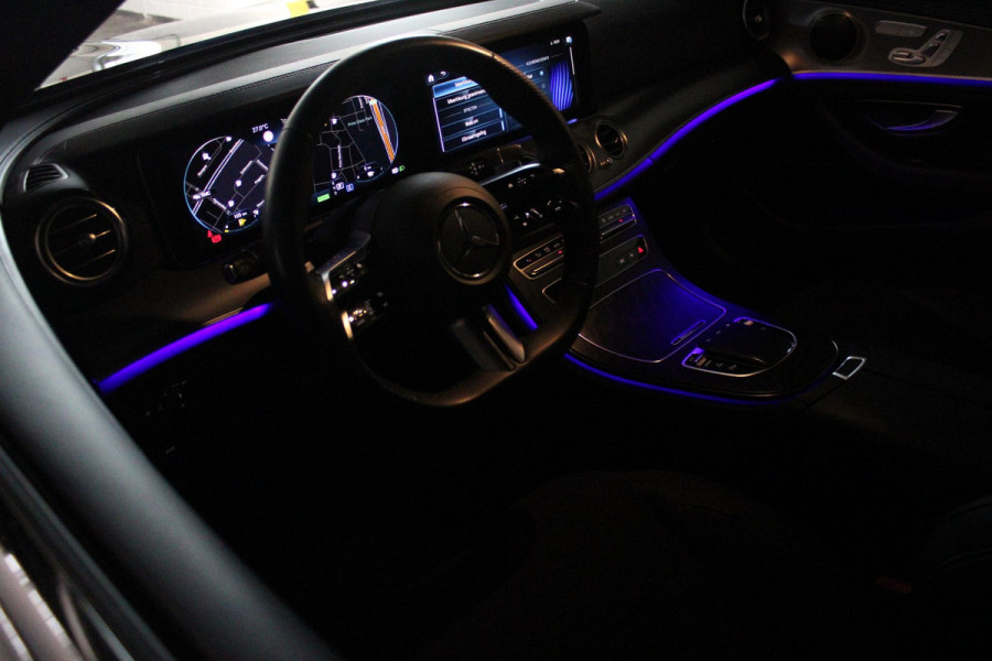 Mercedes-Benz E-Klasse 300e 320PK BUSINESS SOLUTION AMG NIGHT EDITION | MULTISPAAKS AMG VELGEN | 360° CAMERA | | TREKHAAK | MULTIBEAM MATRIX LED KOPLAMPEN | LED ACHTERLICHTEN | ELEKTRISCH VERSTELBARE VOORSTOELEN MET GEHEUGEN FUNCTIE |  ALCANTARA / KUNSTLEDEREN BEKLEDING | VOORSTOELEN VERWARMBAAR | FULL MAP MBUX AUGMENTED REALITY NAVIGATIE | VERKEERSLICHTWEERGAVE | APPLE CARPLAY / ANDROID AUTO | SFEERVERLICHTING | ELEKTRONIC CLIMATE CONTROL |